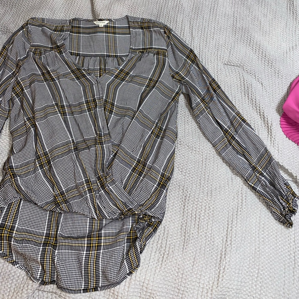Black and yellow plaid top